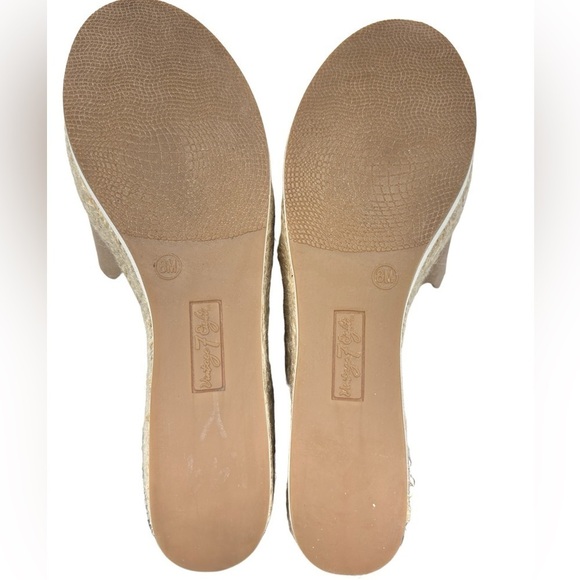 Vintage 7 Eight Wedge Espadrille Sandals Sz 8 Tan Faux Suede Ankle Strap Cushion - Picture 6 of 10